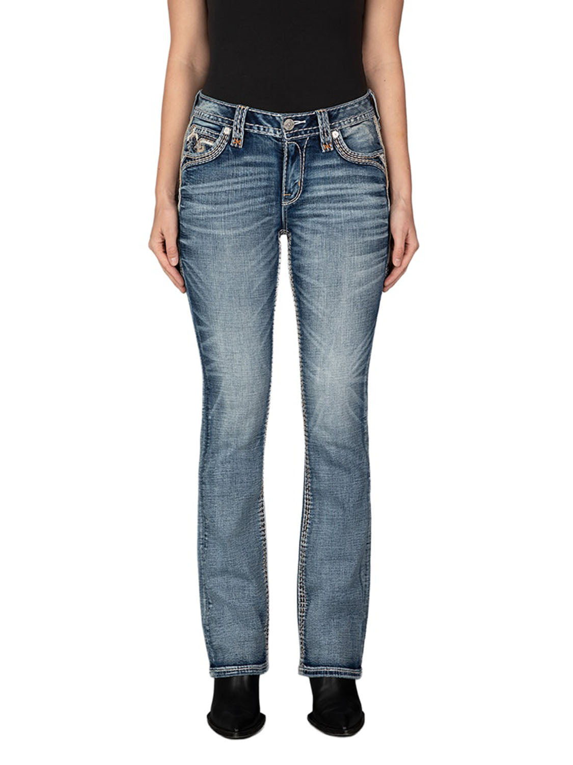 RP3251B200R 03 RP3251B200R Vorne mit Model Weiss