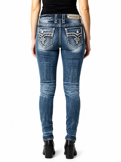 RP2615S207 03 RP2615S207 Hinten mit Model Weiss