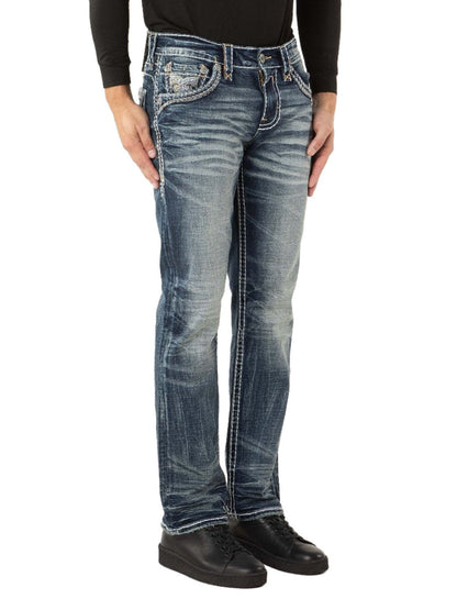 RP3839J207 Jeans 45-Grad-Ansicht mit Model auf weißem Hintergrund