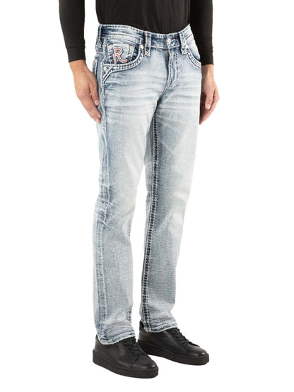 RP3923J200 Jeans 45-Grad-Ansicht mit Model auf weißem Hintergrund