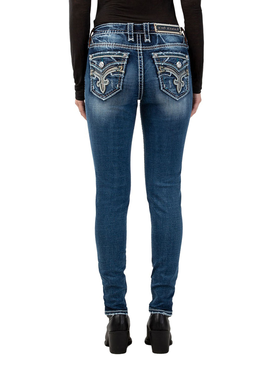 RP2709S202 04 RP2709S202 Hinten mit Model Weiss