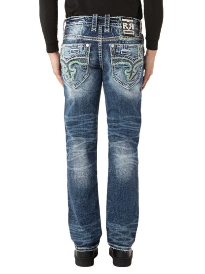 JAKUB J202 Jeans – Rückansicht am Model auf weißem Hintergrund