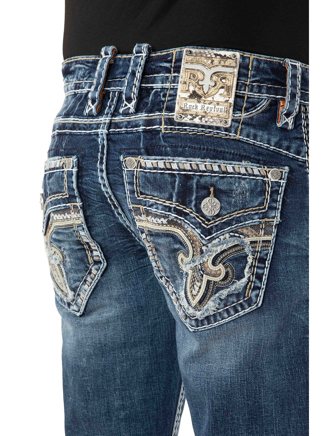JADYN B202 Jeans – Detail der Gesäßtasche auf weißem Hintergrund