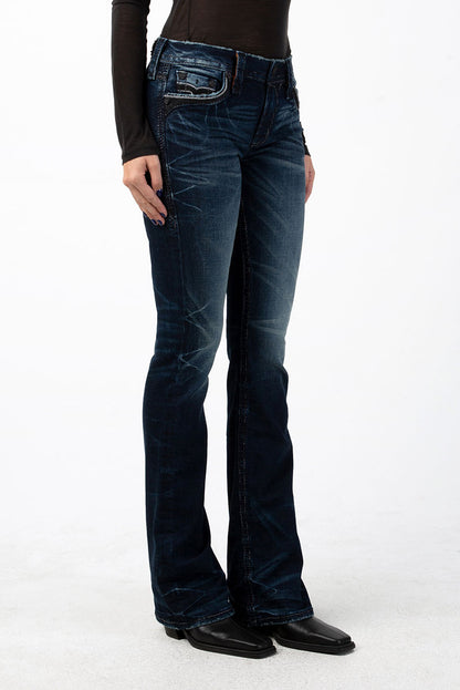 Dunkelblaue Bootcut-Jeans aus Denim mit dezenter Waschung und schmalem Schnitt am Oberschenkel.