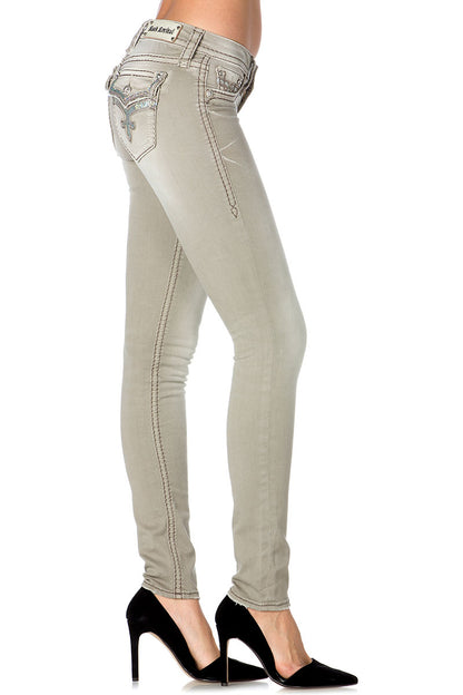 Graue Skinny-Jeans für Damen mit Taschen und Knopfverschluss, enger Schnitt am Knöchel.