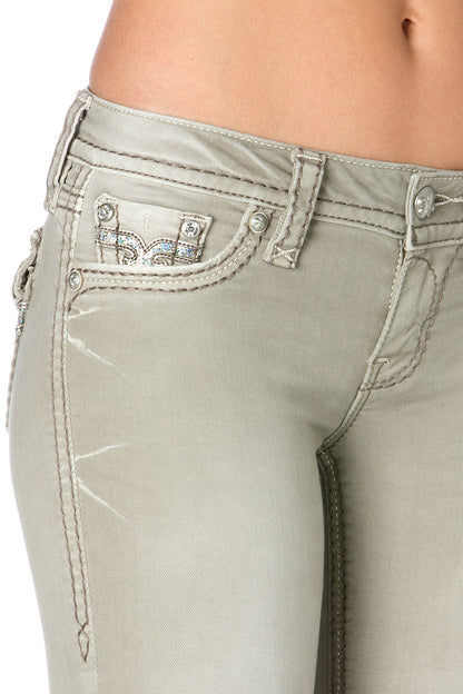Graue Skinny-Jeans mit dezenter Stone-Waschung und kleinem Logo-Stick auf der Münztasche.